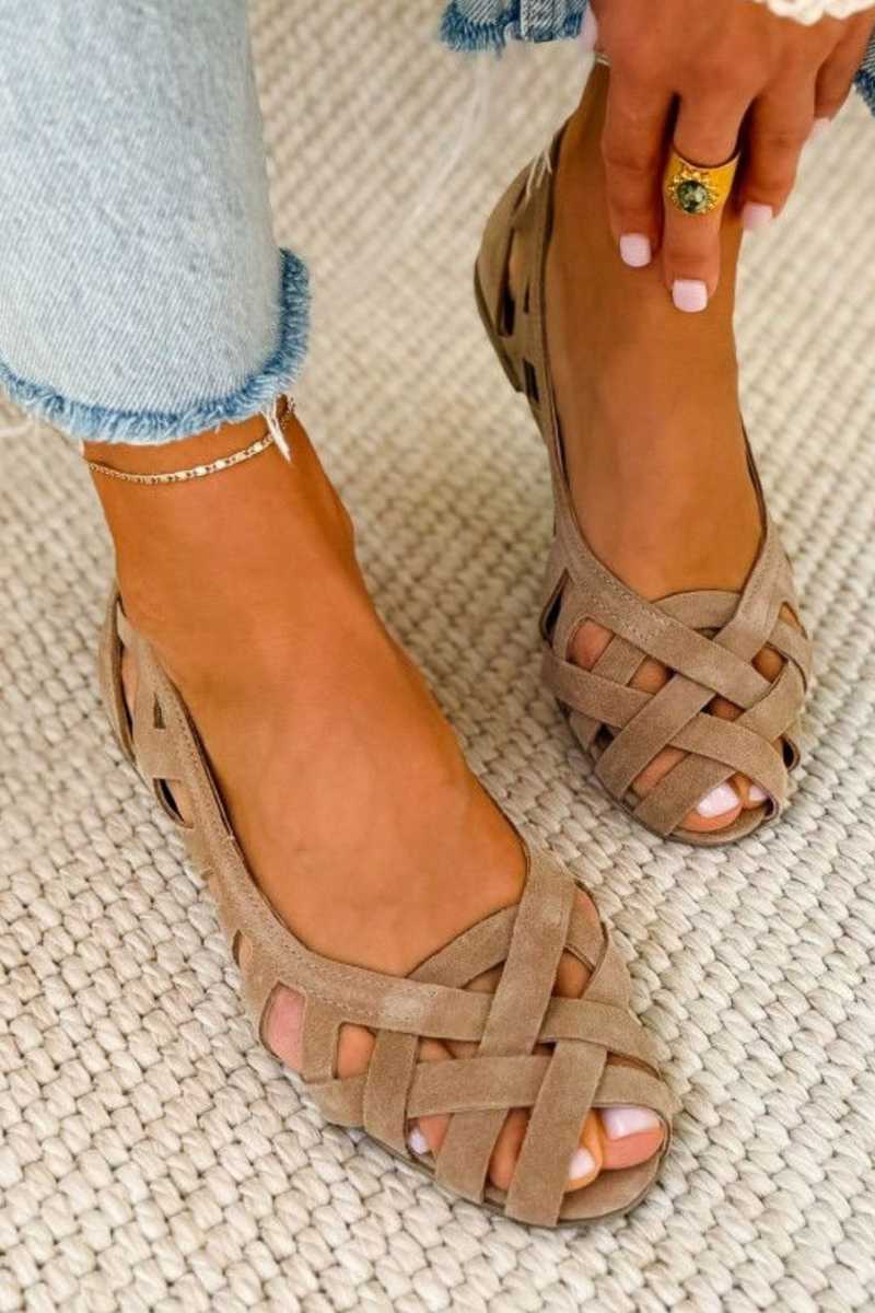 Darsy - Cross Straps Sandals