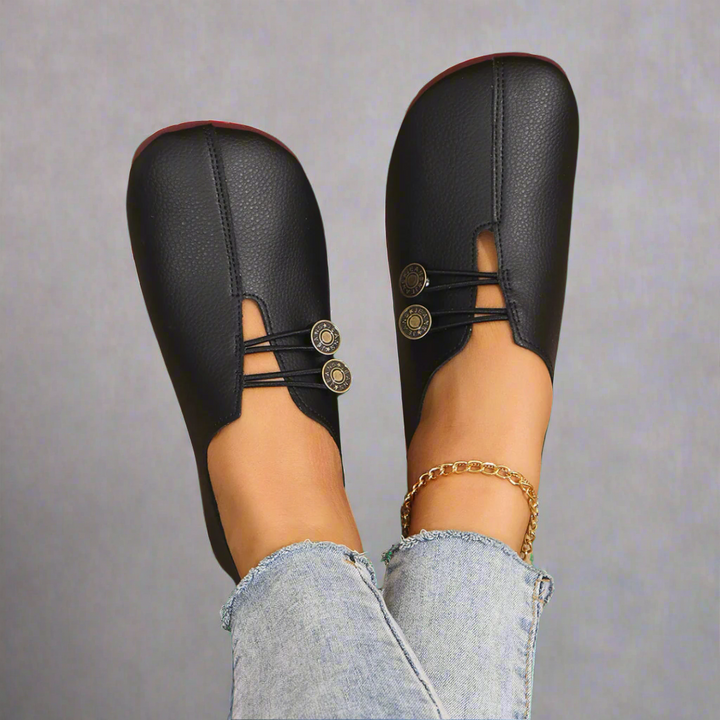Lindora – Timeless Slip-On Sandals