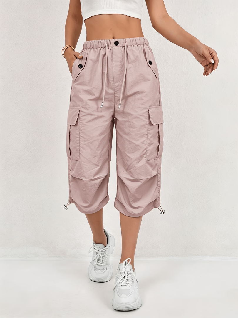 Nanna - Comfortable Three-Quarter Cargo Pants