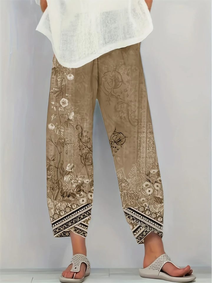 Kayden - Vintage Floral Capri Pants