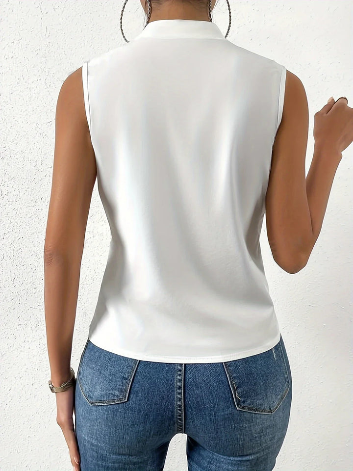 Cebulska - Elegant Sleeveless Surplice Blouse