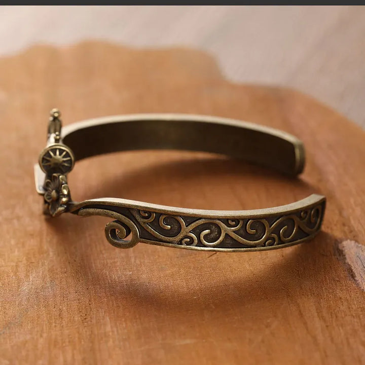 Liliah - Sewing Machine Bracelet