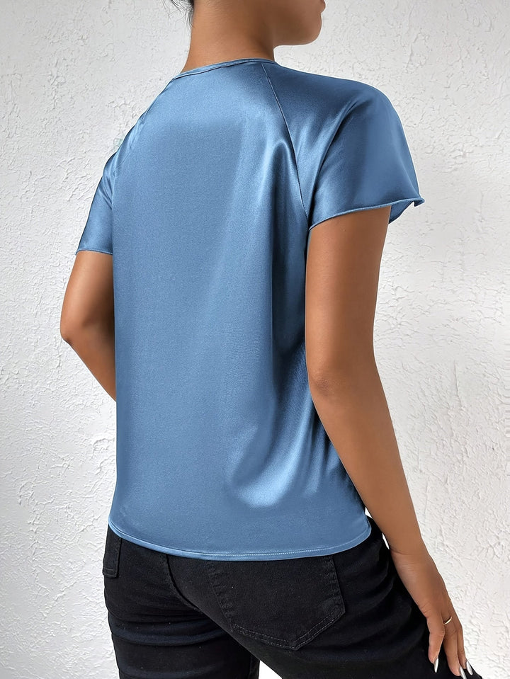 Loretta - Trendy Top With Unique Shoulder Detail