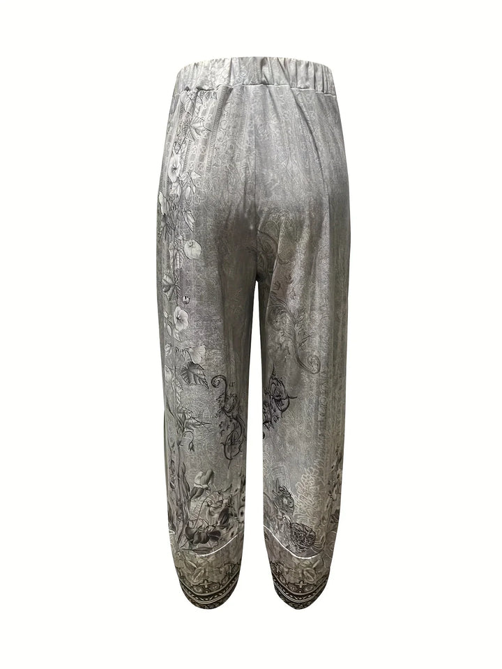 Kayden - Vintage Floral Capri Pants