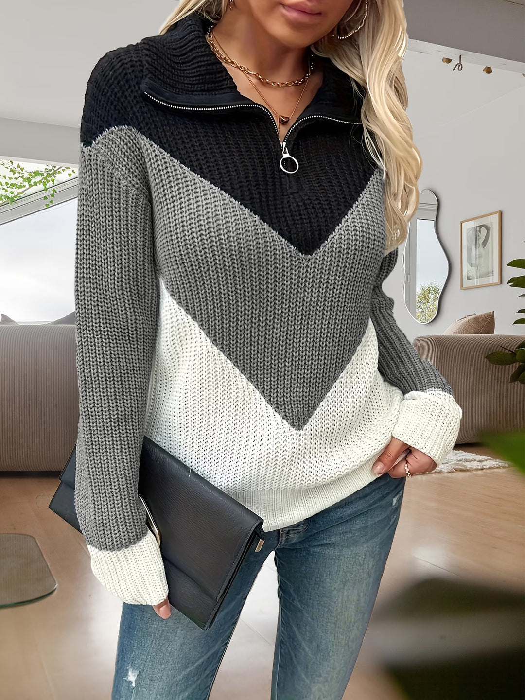 Vala - Elegant Knitted Sweater with Half Zip