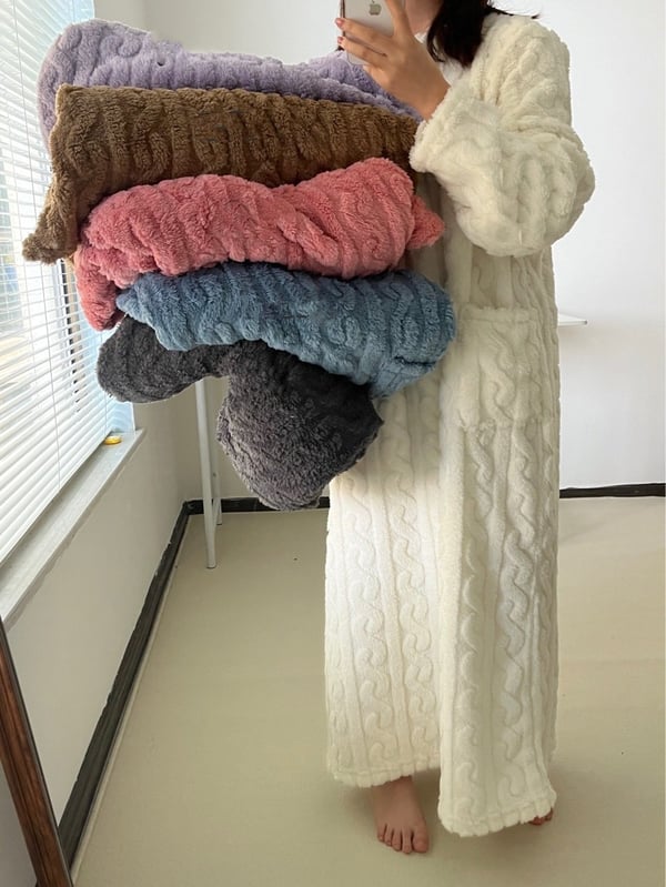 Vreni - Winter Coral Velvet Home Clothes