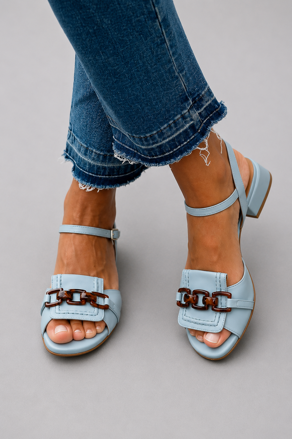 Dianiaetta - Elegant Coastline Sandal