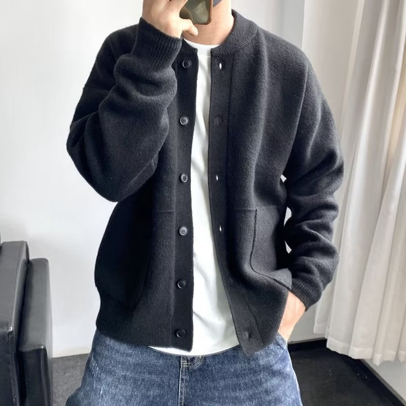 Ewald – Sophisticated Sweater With Button Closure