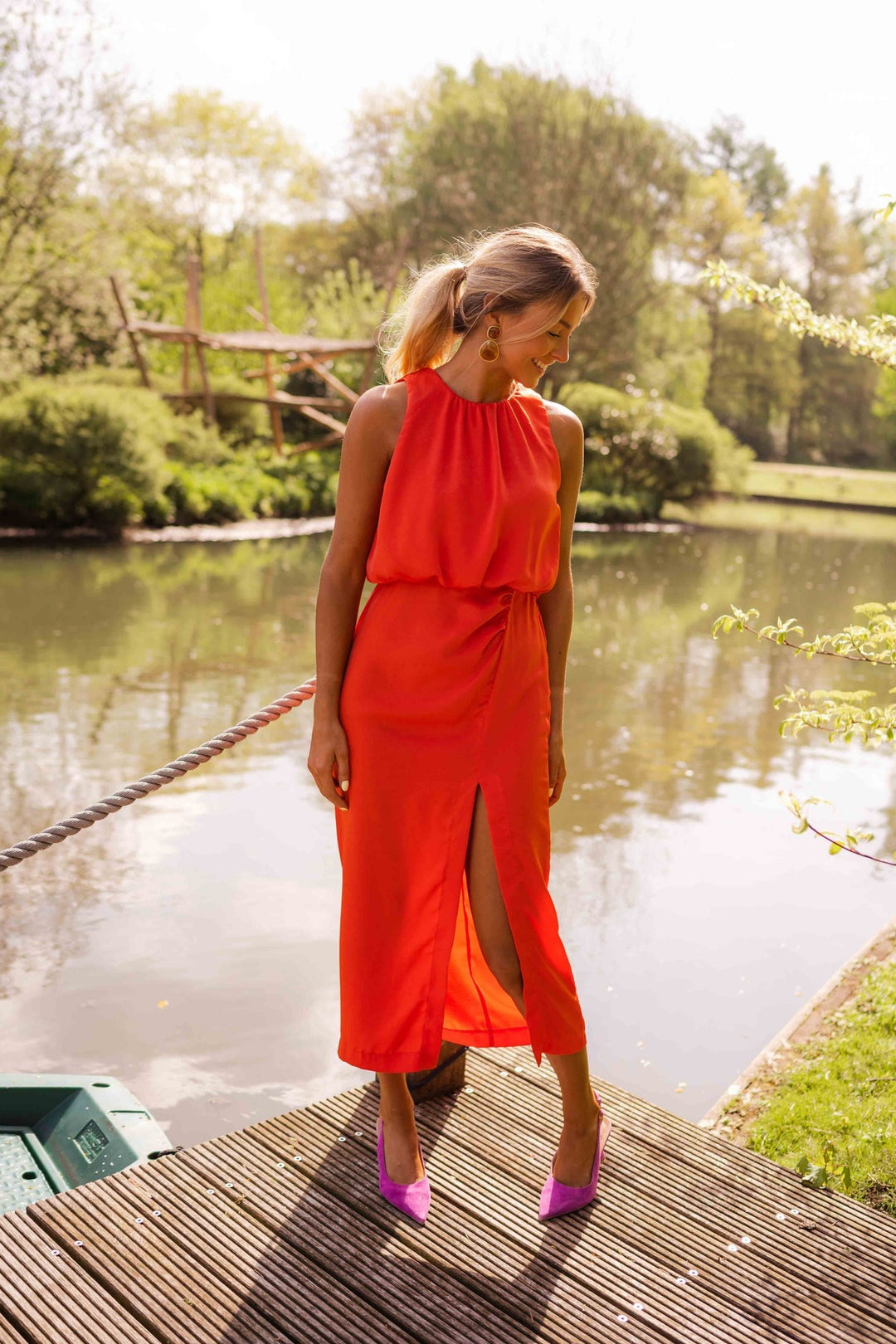 Beulah - Fashionable Sleeveless Midi Dress