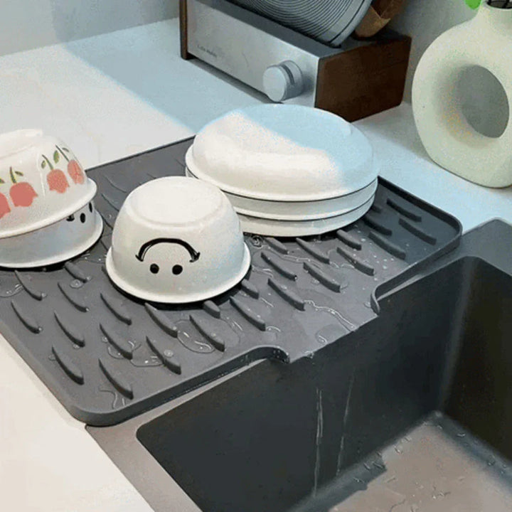 SilvaMat - Water Repellent Silicone Drain Mat