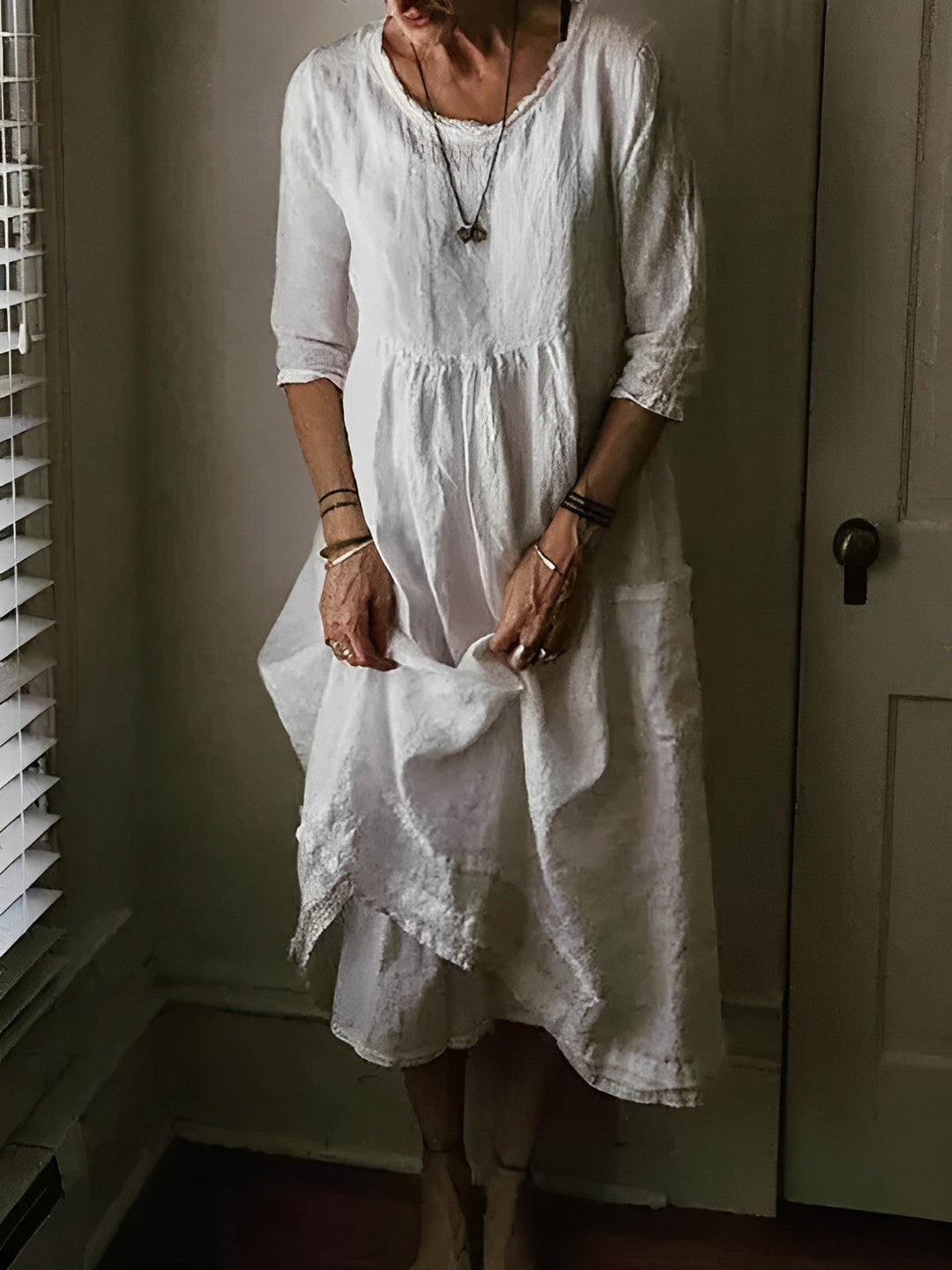 Tasoula - Elegant Linen Round Neck Dress