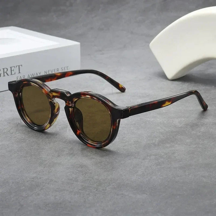 Spectralux - Stylish Sunglasses With Round Frame
