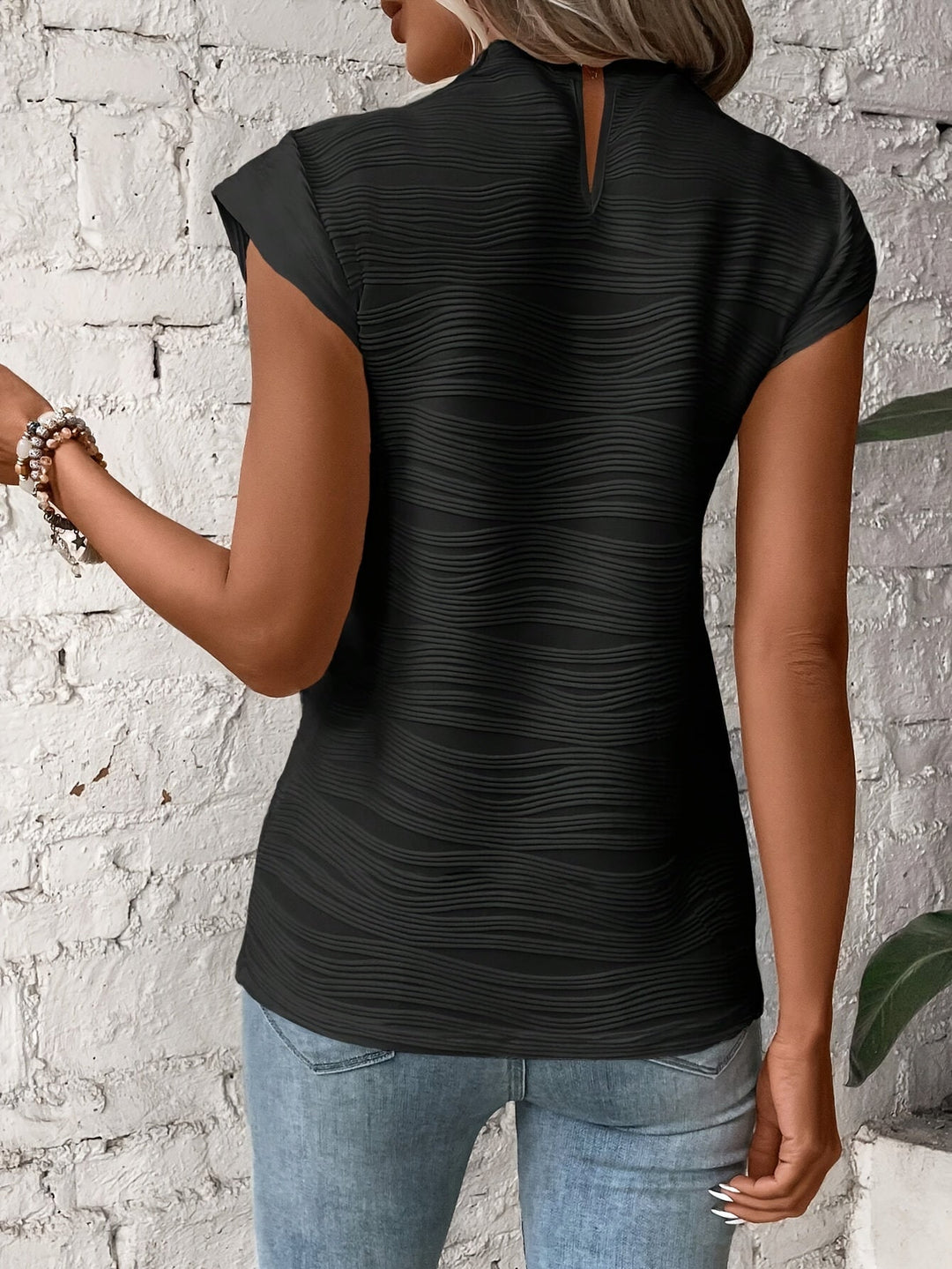 Upton - Elegent T-Shirt