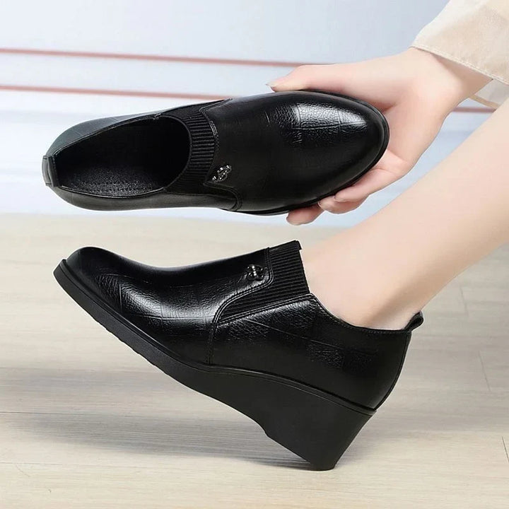 Emilelle - Fashionable Leather Wedge Shoes