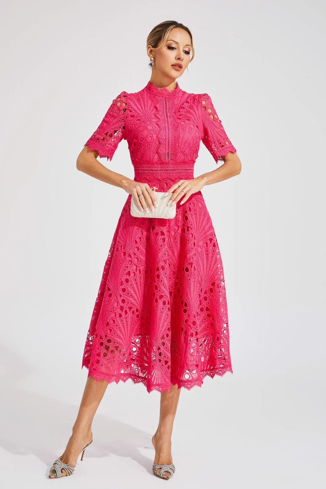 Vorelle - Casual Flower Embroidery Short Sleeve Dress