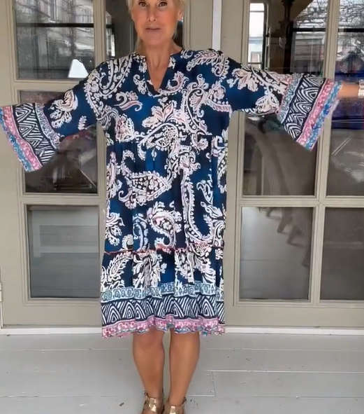 Viloura - V-Neck Floral Print Dress