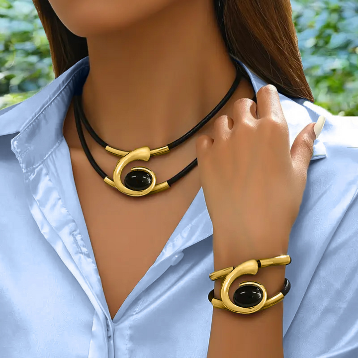 Brisia - Vintage Boho Necklace And Bracelet Set